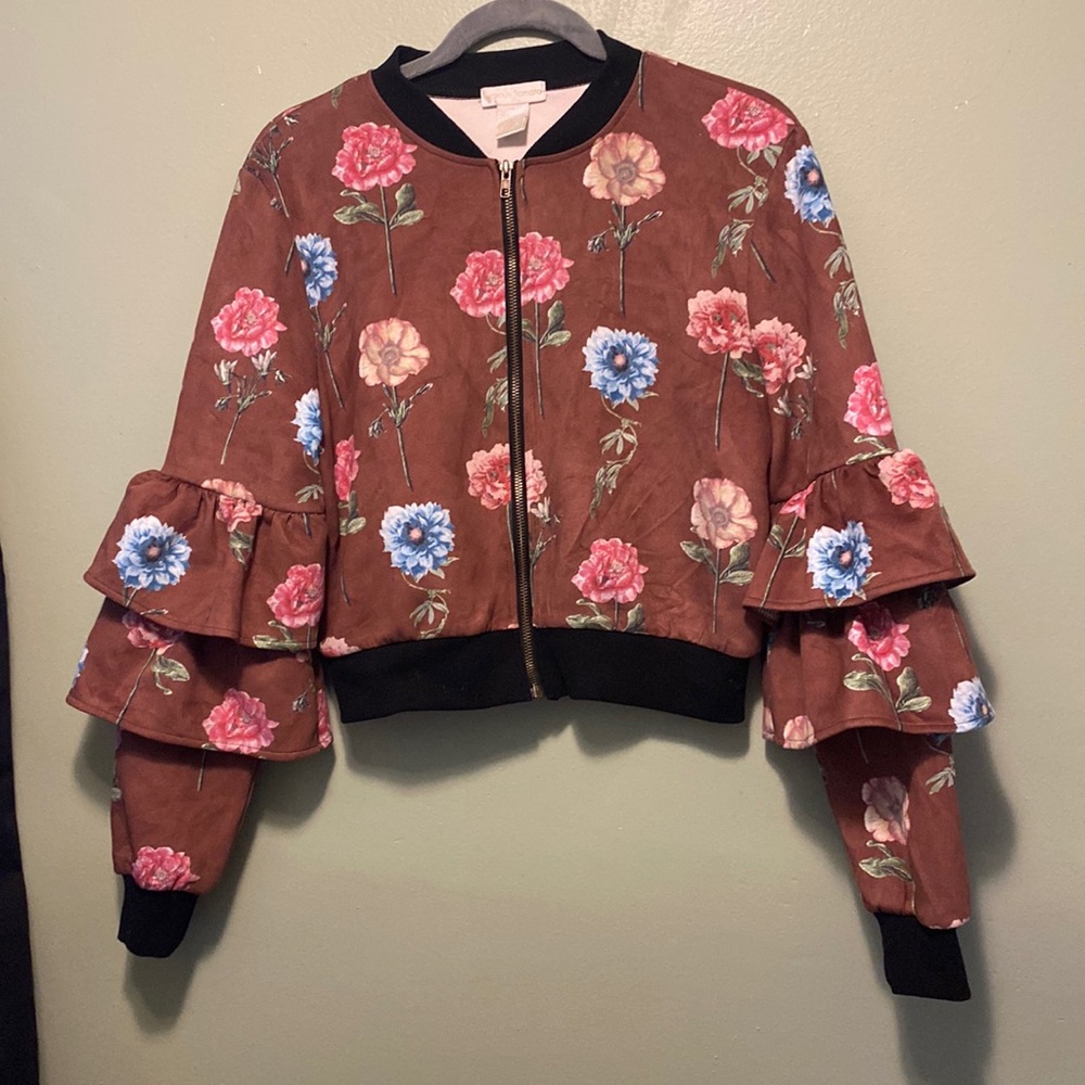 Size S Ruffle Sleeve floral jacket